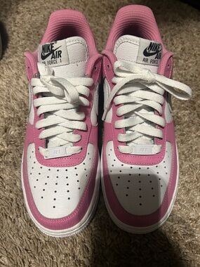 Nike Air Force 1 Low — White & Pink Leather Sneakers